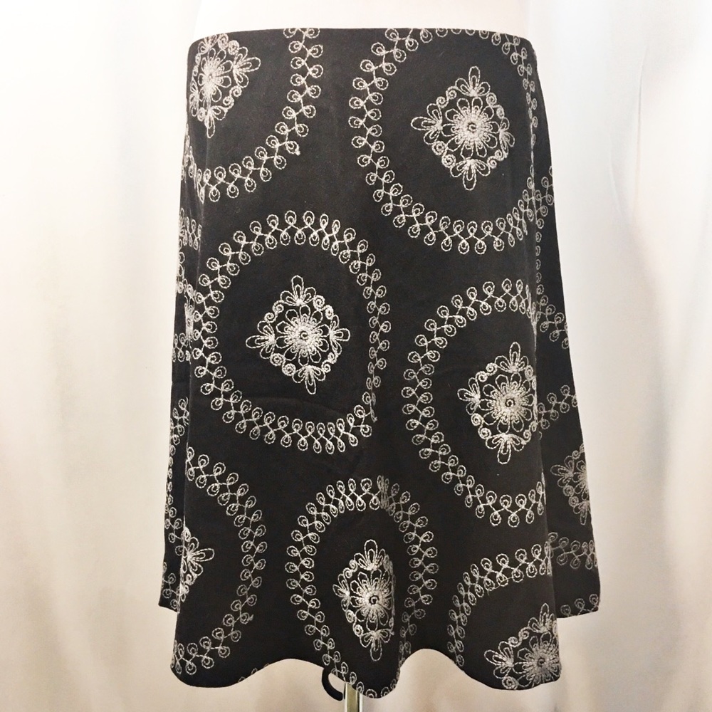 NWT Beth Bowley embroidered wool skirt